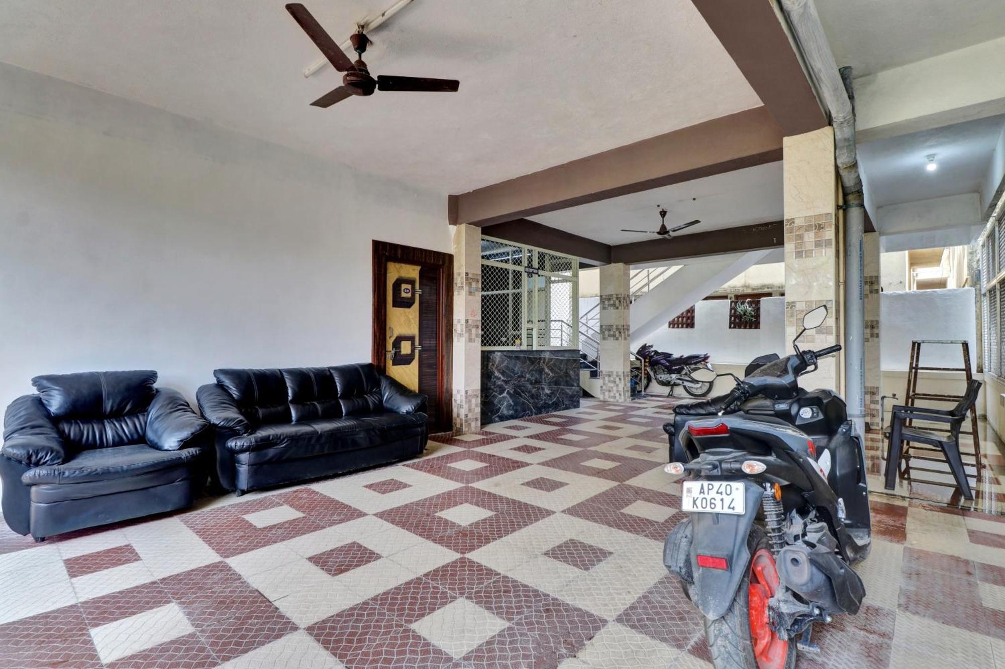 Hotel O Seshadri Homestay Tirupati Exterior foto